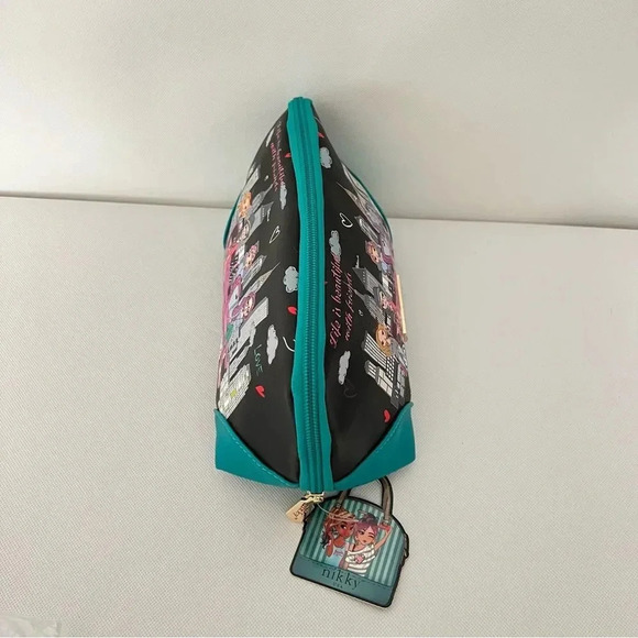 Nikky By Nicole Lee Large Oval Makeup Pouch Cosmetic Bag Nikky Loves Friends - Picture 7 of 7